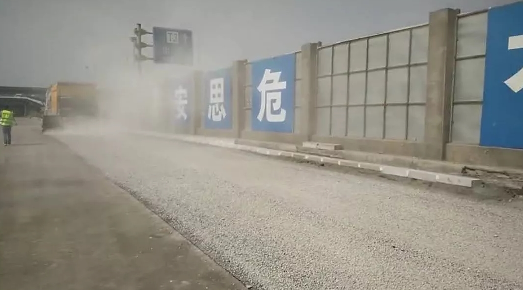 AG九游会J9同步车助力西安机场、北京城郊路面建设